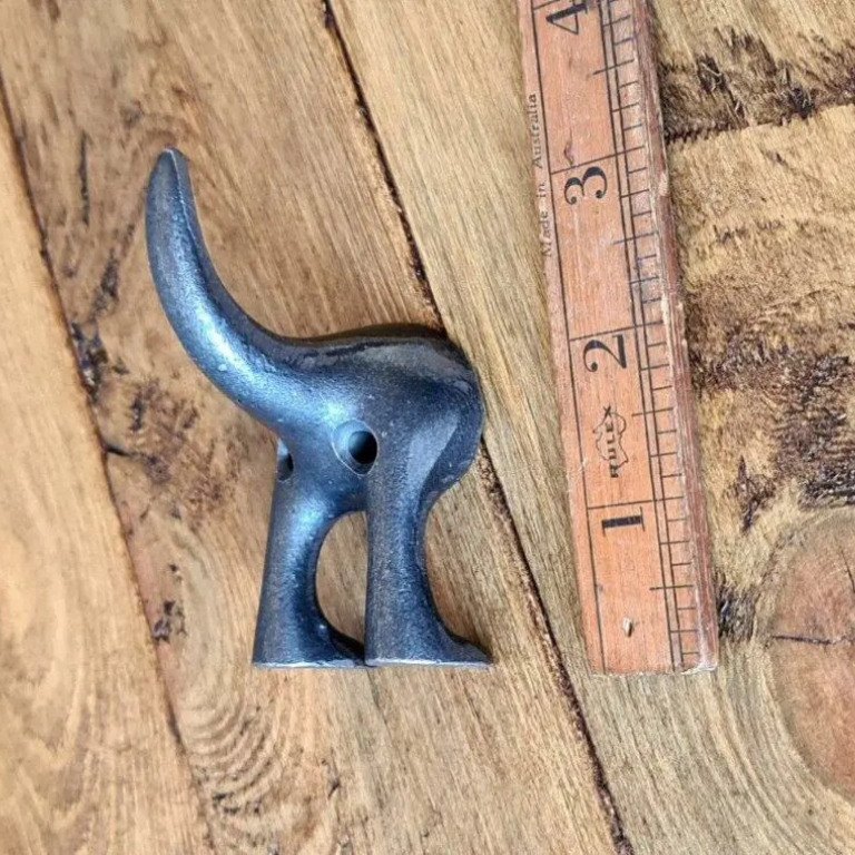 small cast iron dog hook, rear tail as the hook